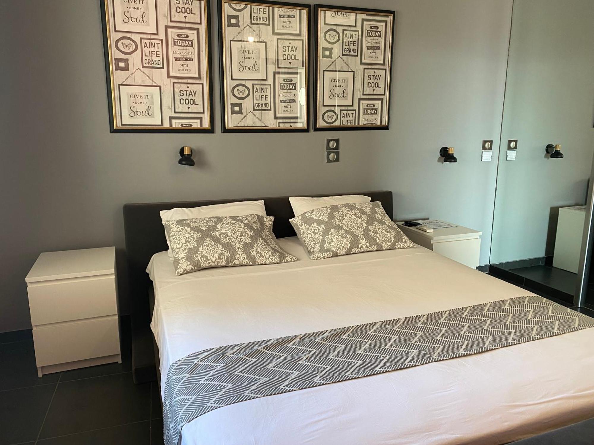 Luxury View Apartment 10Min From Athens Airport Koropíon Extérieur photo