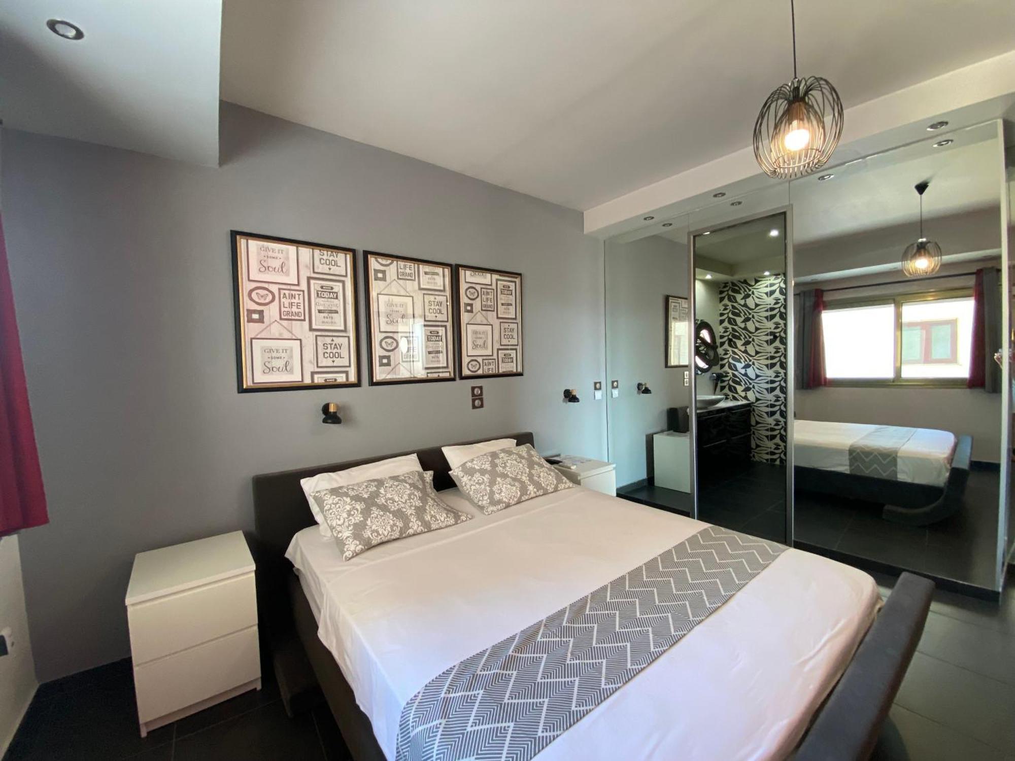 Luxury View Apartment 10Min From Athens Airport Koropíon Extérieur photo